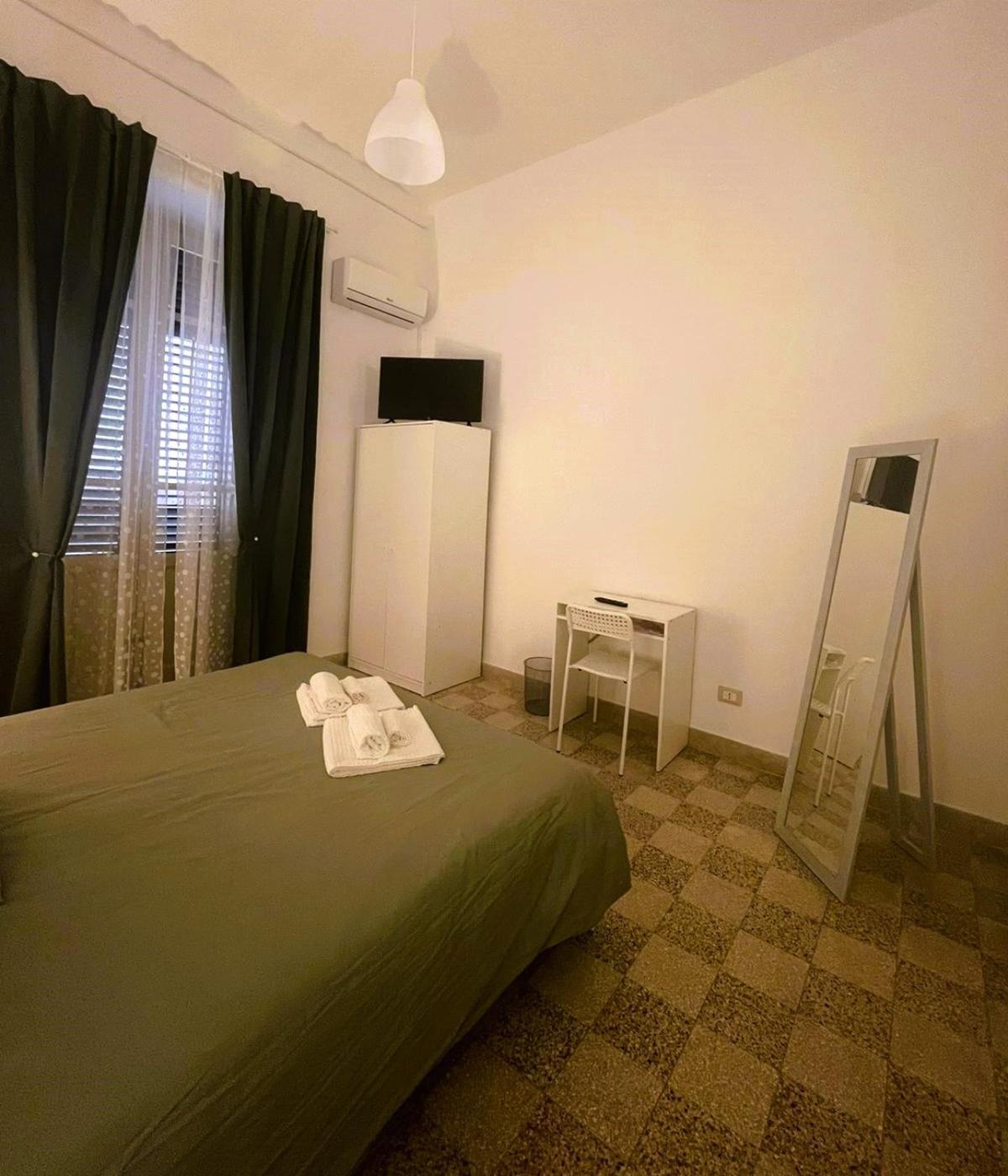 Olivuzza Rooms In Apartment Palermo Exterior photo
